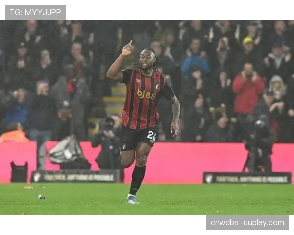 伯恩茅斯前锋塞梅尼奥本赛季6球3助，身价暴涨引豪门争夺