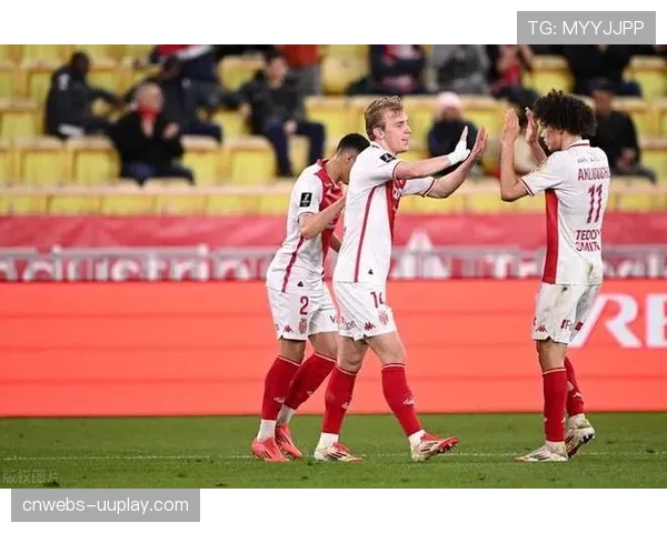 朗斯客场力克摩纳哥取联赛两连胜,积分追平榜首马赛 朗斯客场力克摩纳哥取联赛两连胜,积分追平榜首马赛