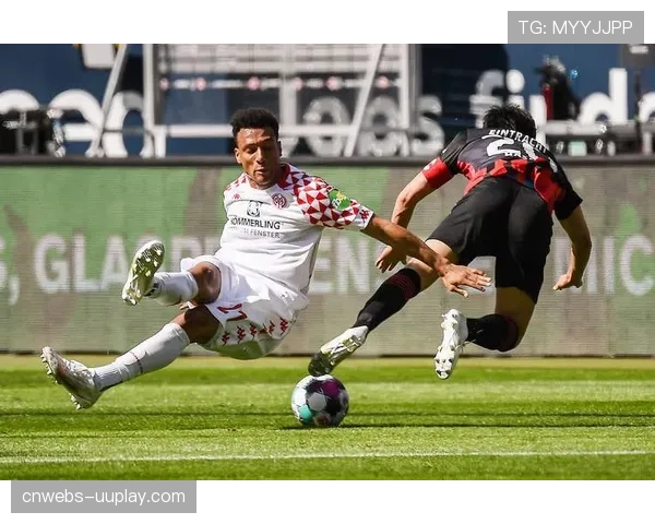 法兰克福1-0美因茨，堂安律80分钟替补绝杀