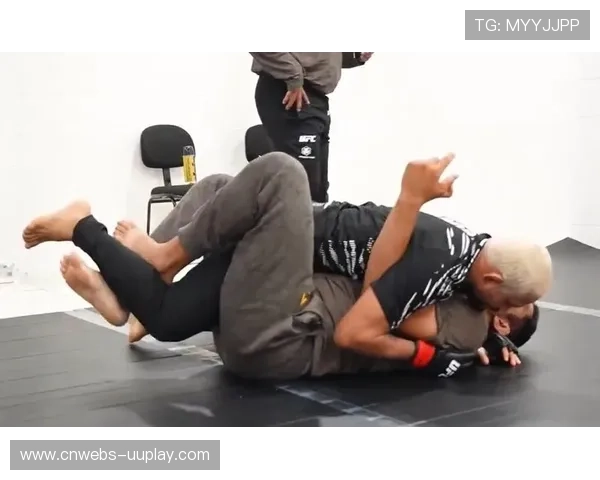 菲格雷多分歧判定击败蒙特尔·杰克逊，宝刀未老