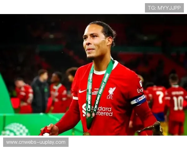 诺丁汉森林主场致敬退役功勋，情感氛围感动全场